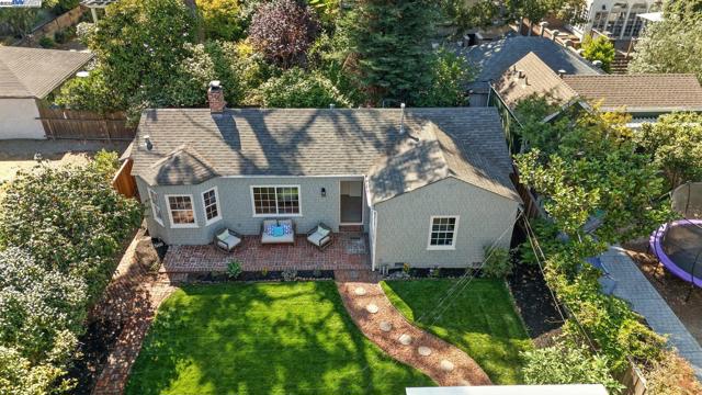 1247 Sherman, Alameda CA: https://media.crmls.org/mediaz/812d2b89-f47f-47f5-91fe-f22ba78b3b8b.jpg