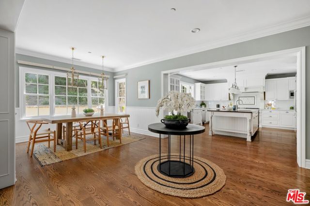 17710 Karen Drive, Encino CA: https://media.crmls.org/mediaz/812d77ae-cc03-4af7-b31a-9f82aab99298.jpg
