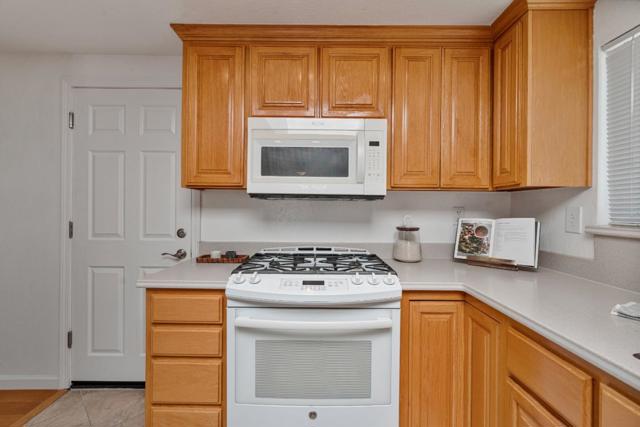 471 Marks Drive, Hollister CA: https://media.crmls.org/mediaz/812e0902-313c-412a-8280-0900be7e367b.jpg