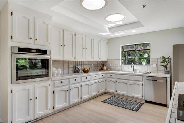 420 Noteware Drive, Ben Lomond CA: https://media.crmls.org/mediaz/812f6bd7-a250-4e85-90d9-37fcdcb7b182.jpg