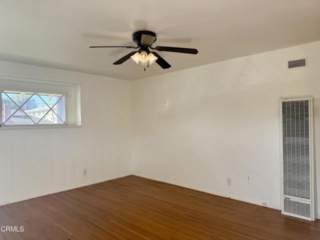 Detail Gallery Image 5 of 18 For 12811 Oxnard St, Los Angeles,  CA 91606 - 4 Beds | 3 Baths