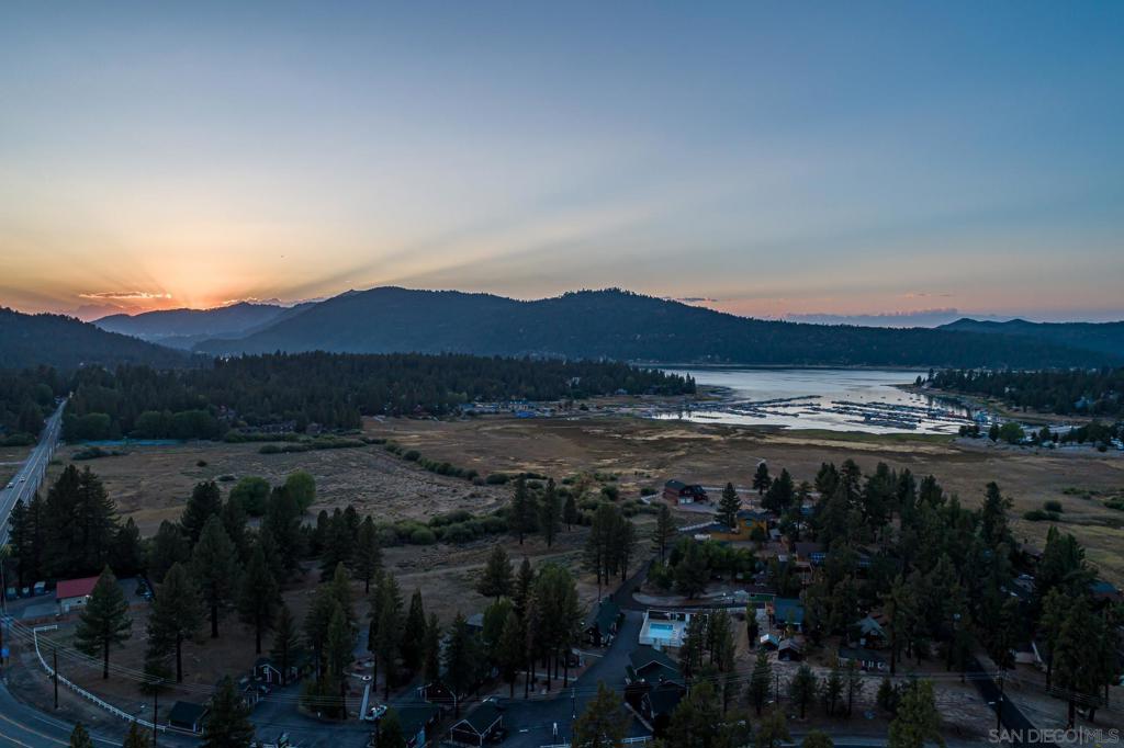 https://media.crmls.org/mediaz/8131dd1b-fc55-4824-a907-771877ab3fd6.jpg?preset=X-Large