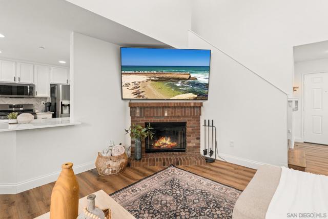 1625 Magnolia Circle, Vista CA: https://media.crmls.org/mediaz/81328632-79c0-4840-b038-892ed11994a6.jpg