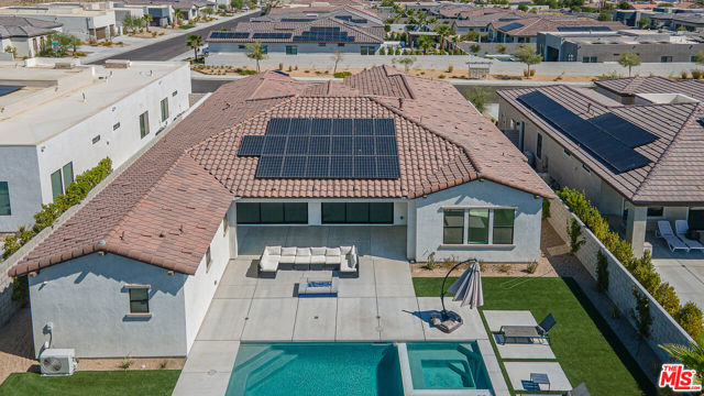 75601 Montage, Palm Desert CA: https://media.crmls.org/mediaz/81329907-e466-4412-acaf-6f1c021cbd7b.jpg