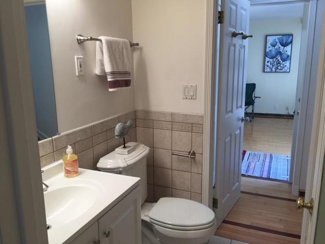 684 Roble Avenue, Menlo Park CA: https://media.crmls.org/mediaz/8133eee3-7ac0-4692-92e9-5b4ae9fecdaf.jpg