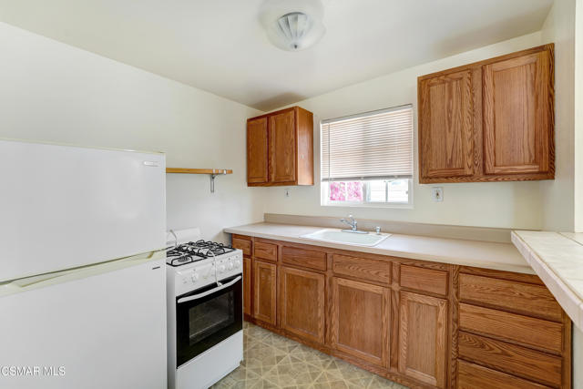 2391 Heather Street, Simi Valley CA: https://media.crmls.org/mediaz/813403cb-b28d-436e-b73f-11cf6f8b877d.jpg
