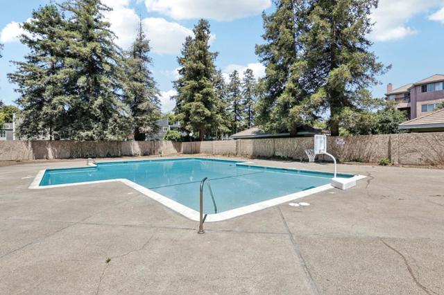 3909 Stevenson Boulevard, Fremont CA: https://media.crmls.org/mediaz/8134ebb9-a54a-4014-9fa8-39276628e5a6.jpg
