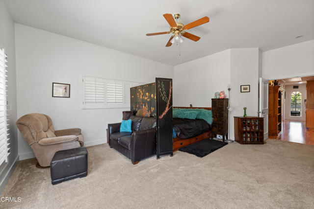 4850 N Moorpark Road, Thousand Oaks CA: https://media.crmls.org/mediaz/813537e8-33e0-4f99-a23b-3e25c6b3a651.jpg
