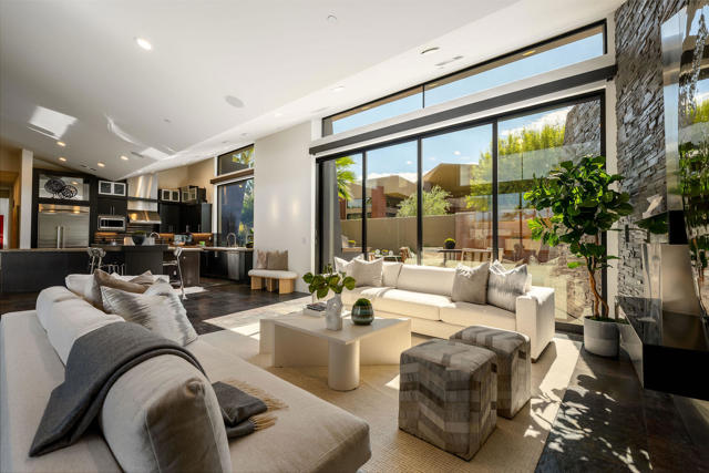 335 Patel Place, Palm Springs CA: https://media.crmls.org/mediaz/81354bd2-51cd-4ee8-8ff7-b8b7d70fe050.jpg