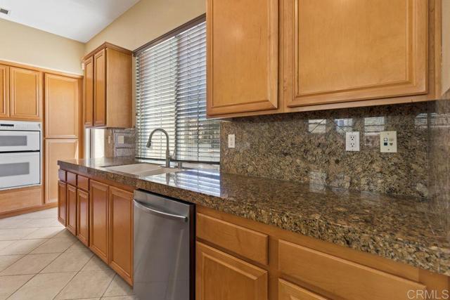 Detail Gallery Image 11 of 35 For 16758 Cimarron Crest Dr, San Diego,  CA 92127 - 3 Beds | 2/1 Baths