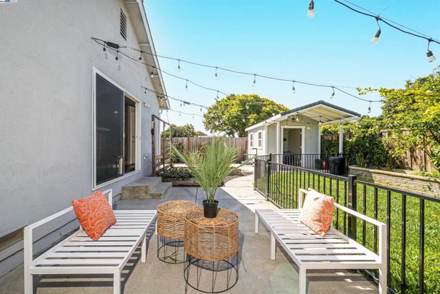 17303 Via Andeta, San Lorenzo CA: https://media.crmls.org/mediaz/81363f0f-e9f6-406d-bec6-6a09ac685886.jpg