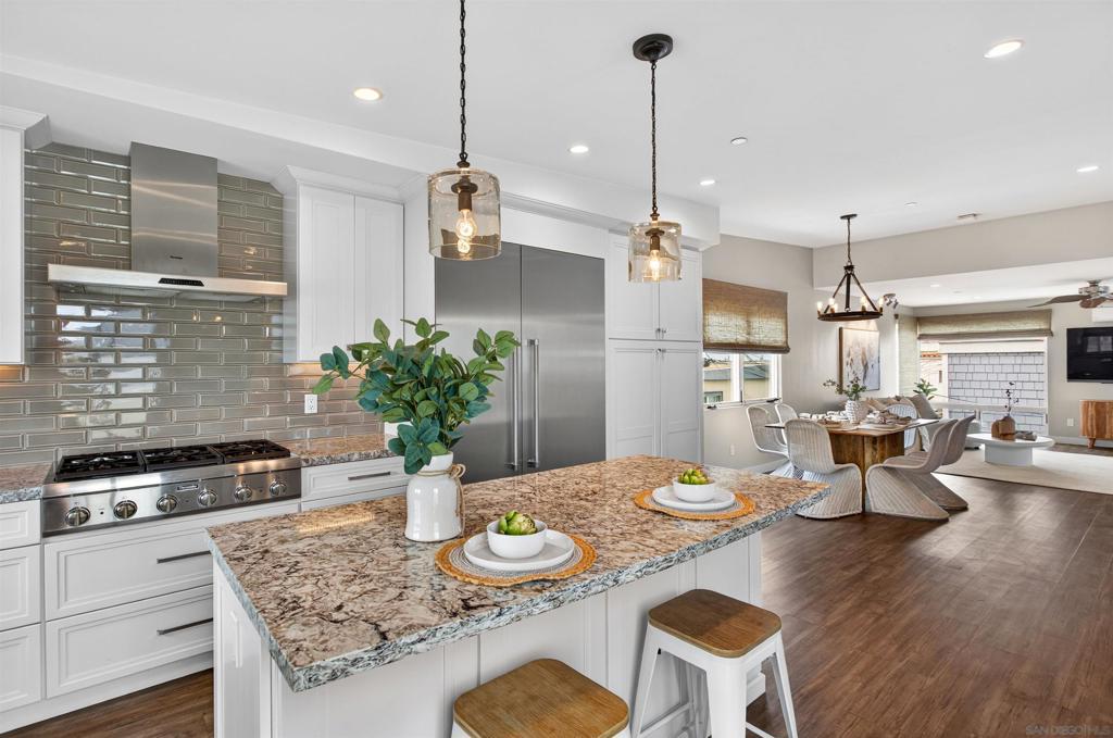 3828 Mission Blvd - photo 8