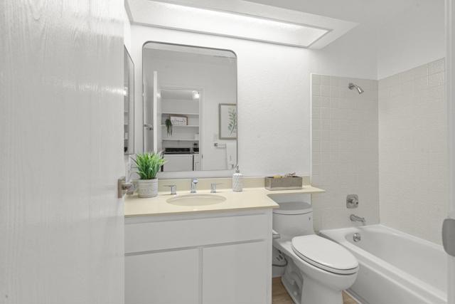 58 N El Camino Real, San Mateo CA: https://media.crmls.org/mediaz/81372cca-600d-4539-abb0-6f5bf7583e80.jpg