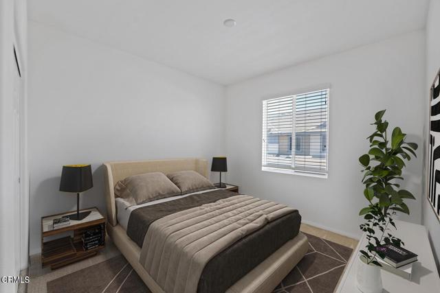 302 Harbor Breeze Drive, Port Hueneme CA: https://media.crmls.org/mediaz/81377090-17e8-4295-a899-525fed9c840f.jpg