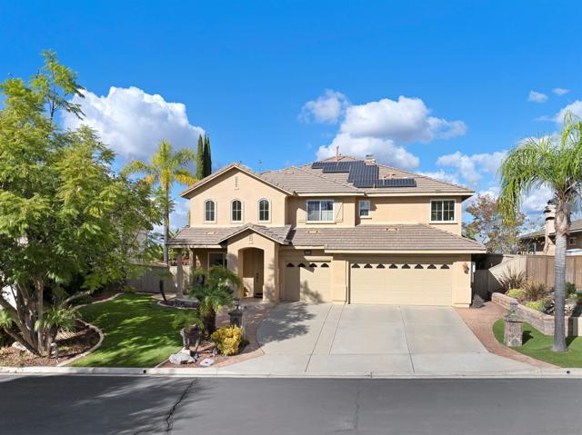 10562 Aspen Gln, Escondido CA: https://media.crmls.org/mediaz/8137818e-9913-4c60-8a97-bb4d862f34f6.jpg
