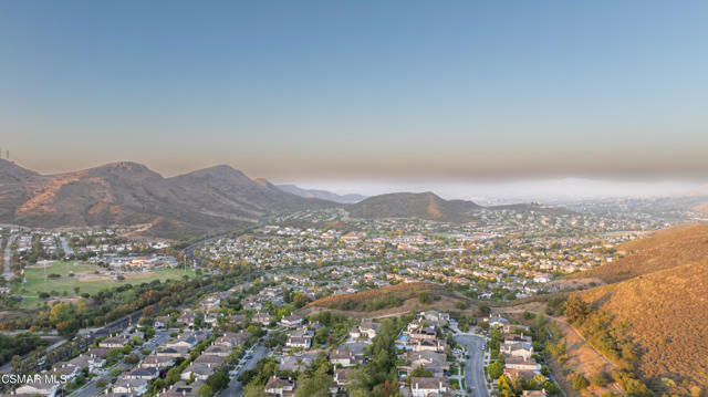 5302 Via Jacinto, Newbury Park CA: https://media.crmls.org/mediaz/81389c37-8e69-47c2-aac1-5552d2534f7d.jpg