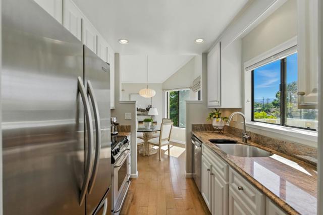1090 Shoreline Drive, San Mateo CA: https://media.crmls.org/mediaz/8138b3ae-ef5c-4e28-92a9-075142d97fe6.jpg