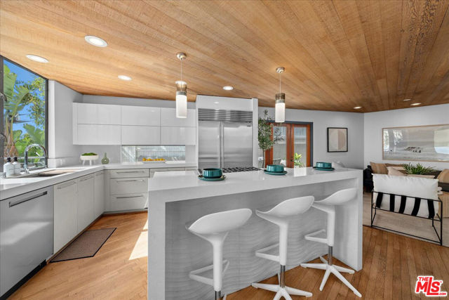 741 Marlin, Laguna Beach CA: https://media.crmls.org/mediaz/8138d93e-25c9-44fd-bfce-7025f8394f7b.jpg