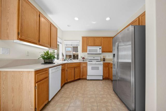 Detail Gallery Image 15 of 55 For 9783 Kika Ct, San Diego,  CA 92129 - 3 Beds | 2/1 Baths