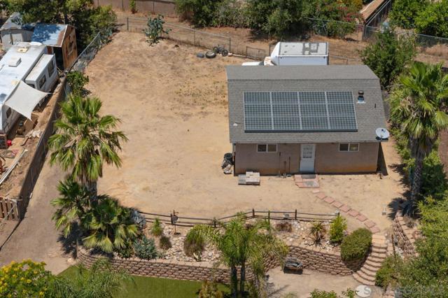 26152 Bellemore Dr, Romona CA: https://media.crmls.org/mediaz/813abc4a-c81e-473b-96c9-b6b330b1a710.jpg