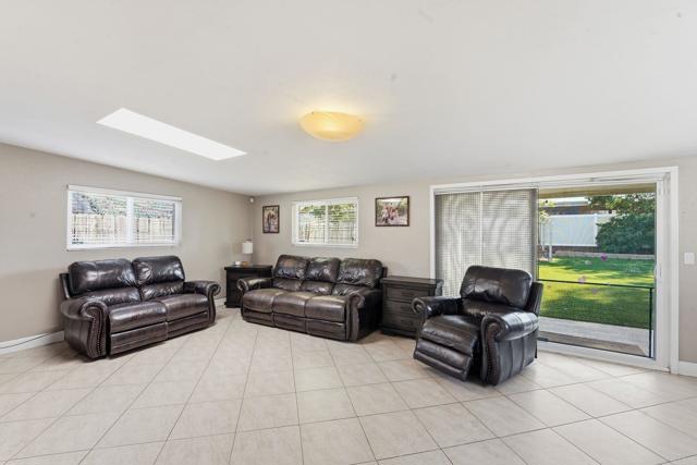 Detail Gallery Image 5 of 46 For 152 E Orlando St, Chula Vista,  CA 91911 - 3 Beds | 2 Baths