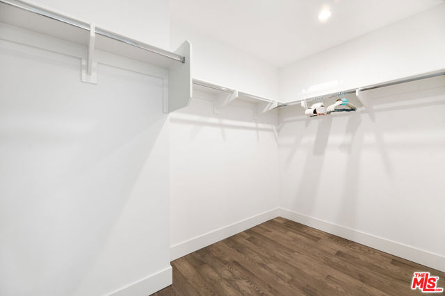 728 N Sweetzer Avenue, West Hollywood CA: https://media.crmls.org/mediaz/813bdf08-8edf-43cd-88d4-8d573e6cec1f.jpg