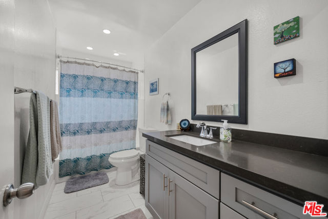 712 Vallejo Villas, Los Angeles CA: https://media.crmls.org/mediaz/813c76dd-d948-413c-b9de-3df7dd23f0ff.jpg