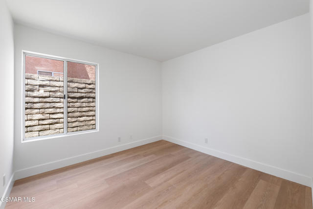 7246 University Drive, Moorpark CA: https://media.crmls.org/mediaz/813c7d70-2aa9-4a1c-b0ed-c491c6f977f9.jpg