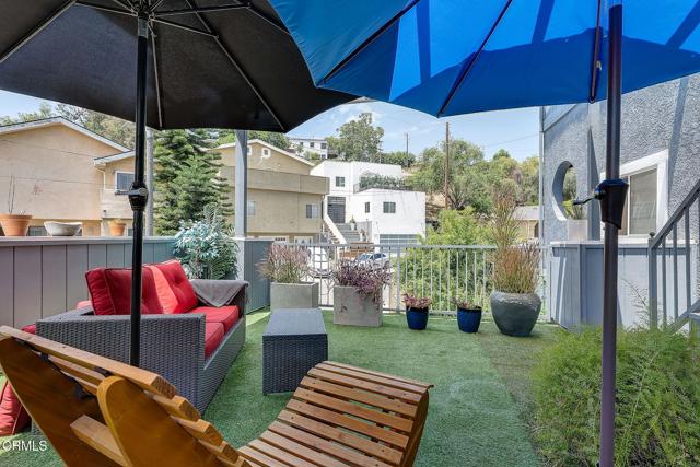 1998 Barnett Way, Los Angeles CA: https://media.crmls.org/mediaz/813ca61e-f90a-4eba-9c7c-4b0503630ebb.jpg