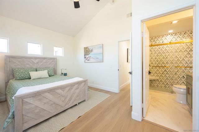 11475 Eastridge Pl, San Diego CA: https://media.crmls.org/mediaz/813d2835-db74-4561-afd8-585cbe66c830.jpg