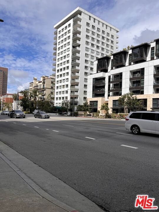 10787 Wilshire Boulevard #303