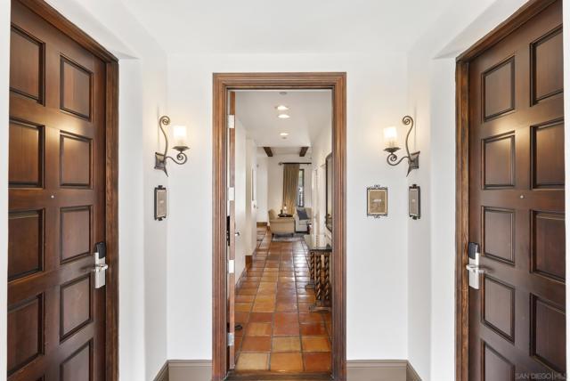 7310 Estrella De Mar, Carlsbad CA: https://media.crmls.org/mediaz/813d6526-8bf8-4ce8-8851-9739999a51b3.jpg