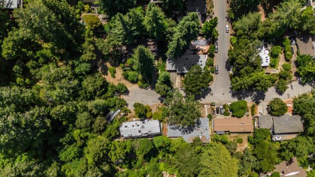 15971 Forest Hill Drive, Boulder Creek CA: https://media.crmls.org/mediaz/813d9e50-1d20-4fea-863e-6585c75a26a5.jpg