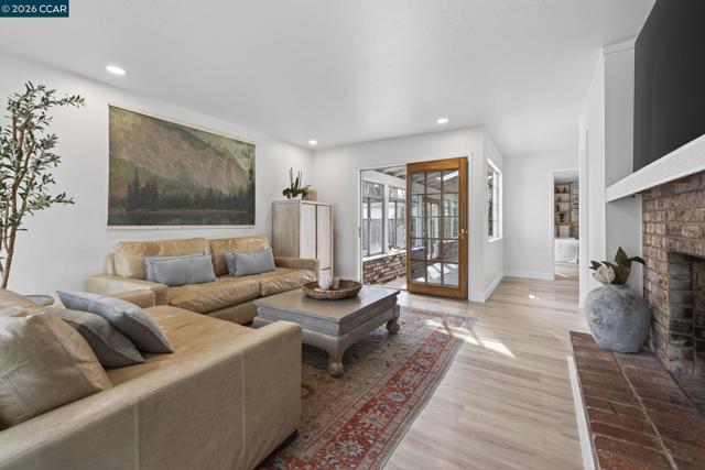 Image 5 of 41 For 1656 Foothill Park Circle