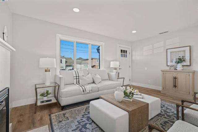 625 3rd Ave, San Bruno CA: https://media.crmls.org/mediaz/813e034a-d694-44fe-863d-57469bf1aa13.jpg