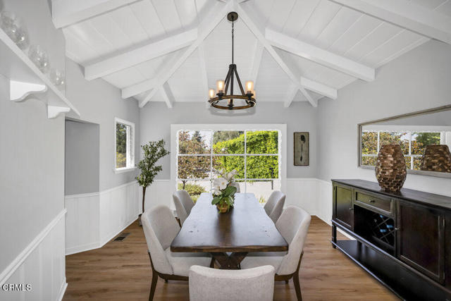 41 E Bonita Avenue, Sierra Madre CA: https://media.crmls.org/mediaz/813e339a-ff41-4684-b71c-4ad857b7b125.jpg