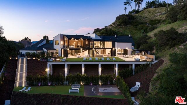 Image 37 of 43 For 19378 Lemmer Drive