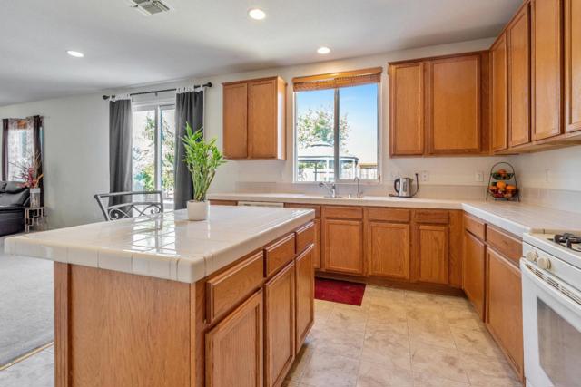 1433 Brahma Street, Patterson CA: https://media.crmls.org/mediaz/81403364-b157-4b62-8c2d-e1798188d07c.jpg