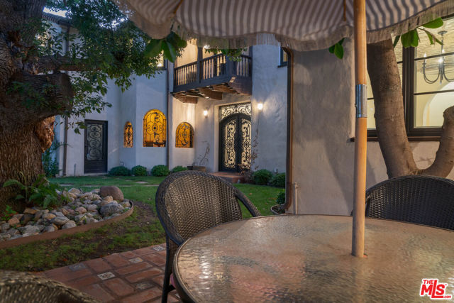 333 Virginia Avenue, Pasadena CA: https://media.crmls.org/mediaz/814039f5-590d-4fde-ae57-2f2453783af9.jpg