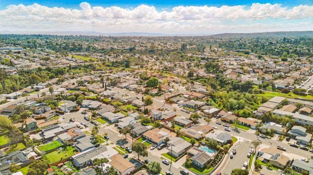 4862 Kesling Ct, San Diego CA: https://media.crmls.org/mediaz/8140dfd0-8b9a-4dd0-bc05-d106948b160d.jpg