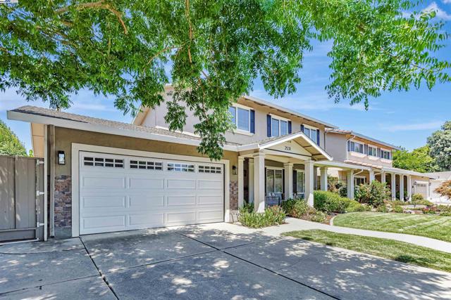 2531 Willowren Way, Pleasanton CA: https://media.crmls.org/mediaz/8140fa3a-51dd-4251-95bf-e3914fb278d5.jpg