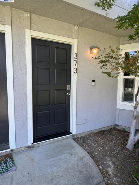 373 Pantano Circle, Pacheco CA: https://media.crmls.org/mediaz/81418d0d-5a49-4121-8d03-ad168b95972e.jpg