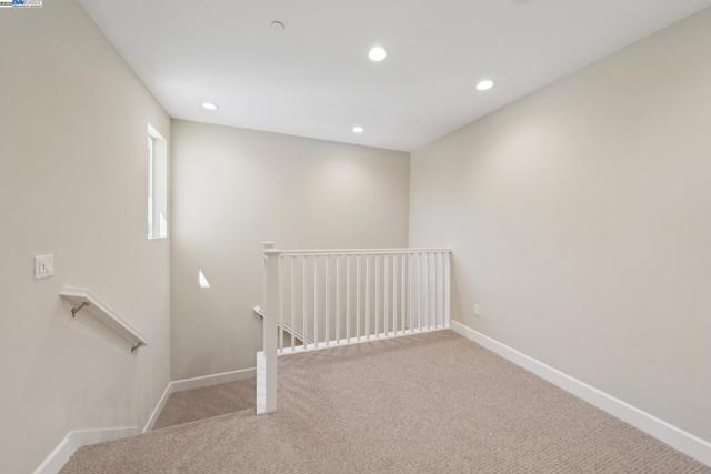 1305 Sunningdale Lane, Fairfield CA: https://media.crmls.org/mediaz/8141f080-5235-4084-bf7a-44795f9b2b1a.jpg