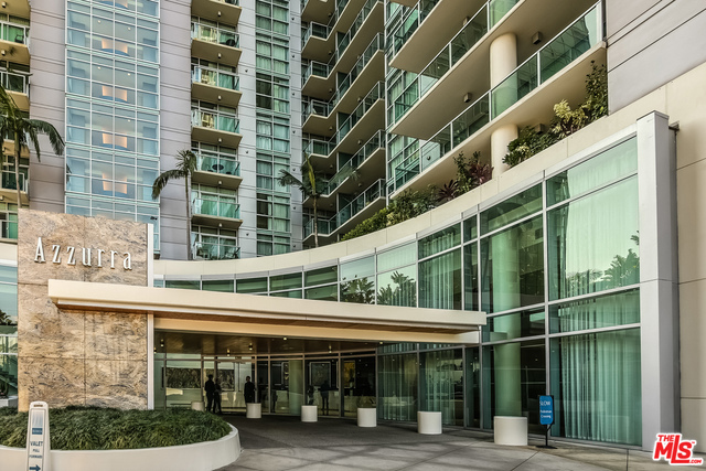 13700 MARINA POINTE Drive, Marina del Rey CA: https://media.crmls.org/mediaz/81425046-37c6-40c1-98bd-42acb083bbcd.jpg