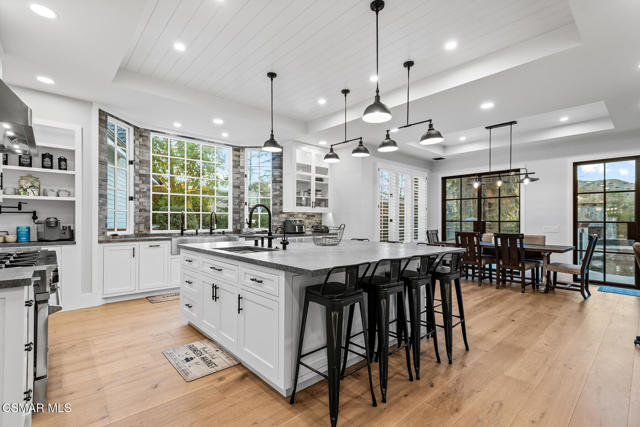 28845 Countryside Drive, Agoura Hills CA: https://media.crmls.org/mediaz/8143b6a9-6efd-4f88-a0c4-0ccb172492ba.jpg