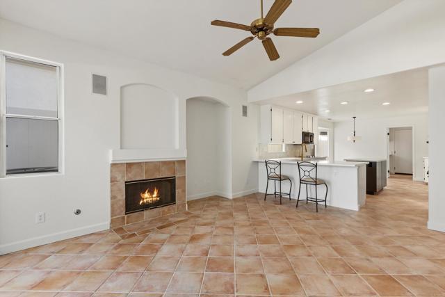 Detail Gallery Image 17 of 47 For 6012 Piros Way, Oceanside,  CA 92056 - 2 Beds | 2/1 Baths