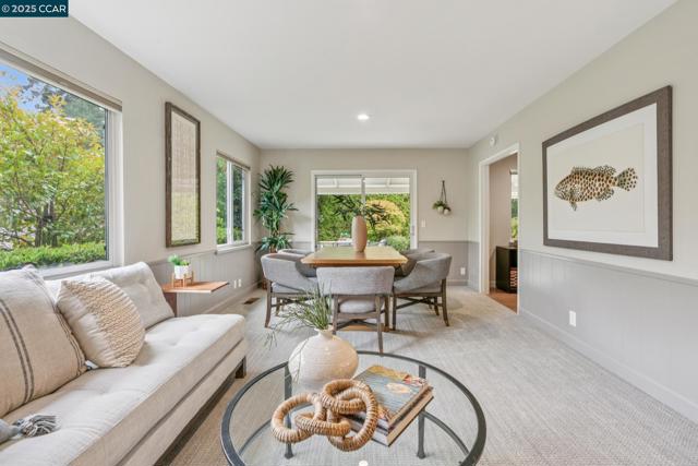 8 Southwaite Ct, Orinda CA: https://media.crmls.org/mediaz/81459cd8-249a-4630-bd2f-806e62db34ee.jpg