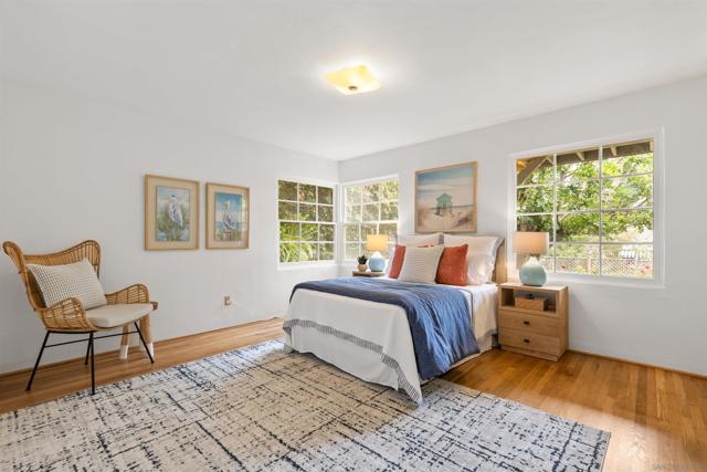 933 Rosecrans, San Diego CA: https://media.crmls.org/mediaz/8146c316-0fe3-4331-b5c9-2f8adf94d313.jpg