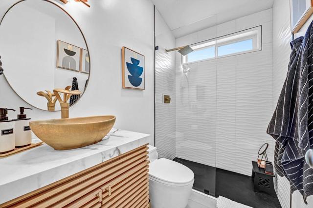 6503 Friendly Place, Carlsbad CA: https://media.crmls.org/mediaz/81470759-25d4-48a4-8523-b3c8fb44ab1f.jpg