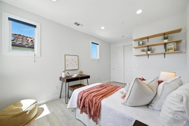 707 Torreya Avenue, Sunnyvale CA: https://media.crmls.org/mediaz/81476889-a8e8-4d5c-8d6d-325bd94320f7.jpg